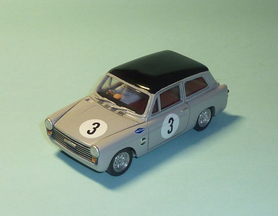 オースティン A40 (SAL-151)