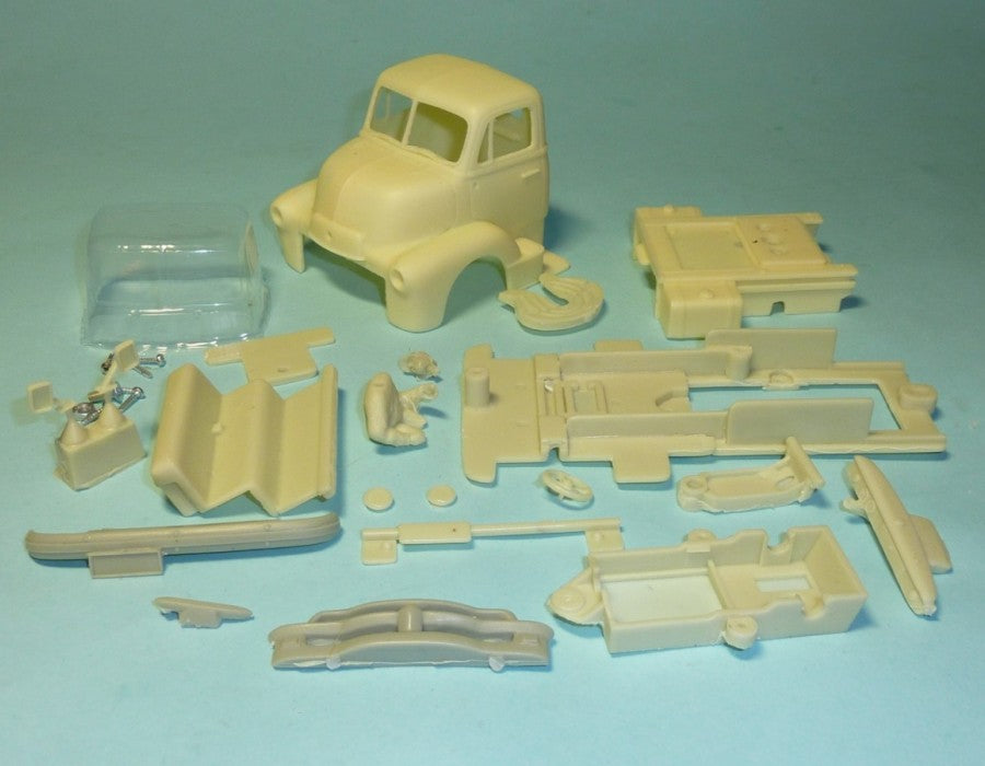 1953 Chevrolet COE Artic. (TRU-403)