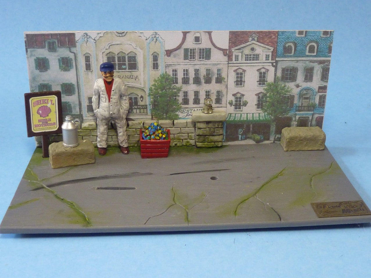 Street Scene with Mechanic Diorama Kit (D-501)