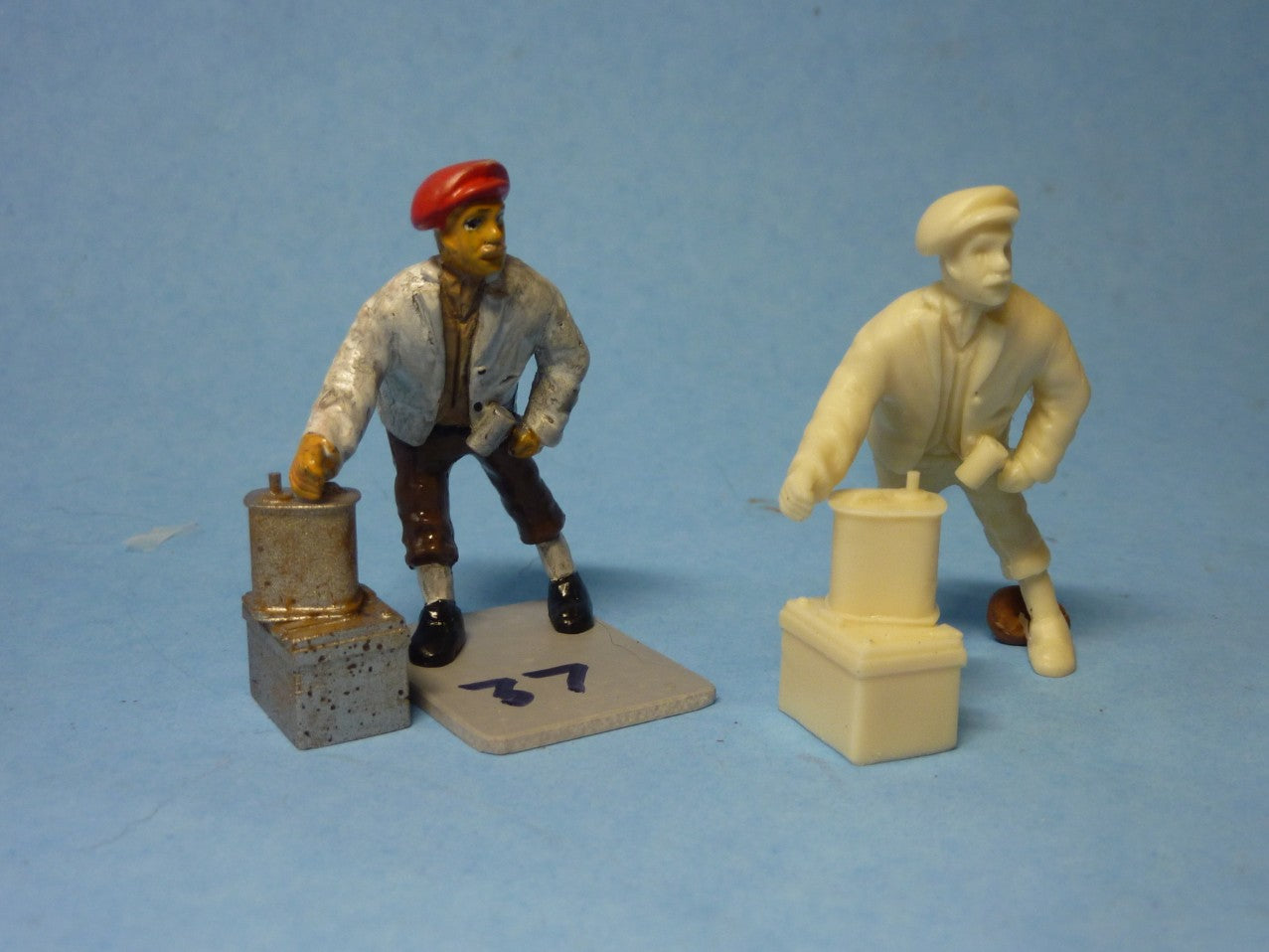 Pit Crew Member with Oil cans (FIG-3701)