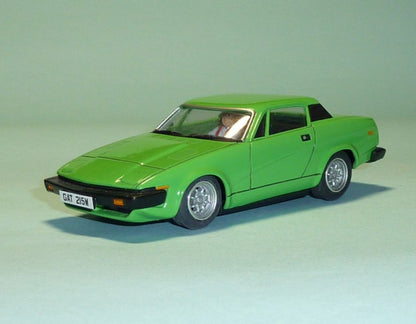 トライアンフ TR7、ロードカーおよびラリーカー (GT-331) 