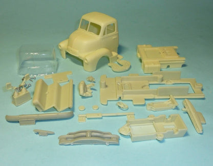 1953 Chevrolet COE Artic. (TRU-403)