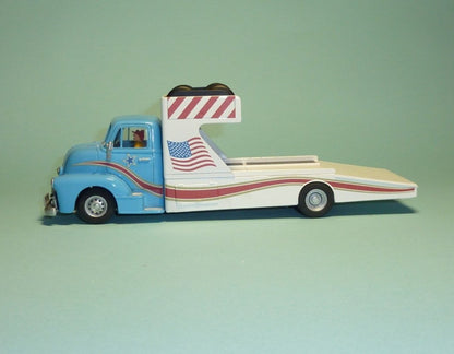 1954 Chevrolet COE Lowloader with Tyre Box (TRU-404)