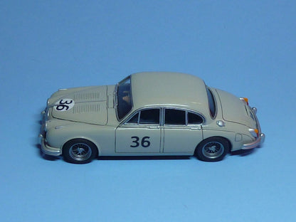 Jaguar Mk. II: Coombes (SAL-702)